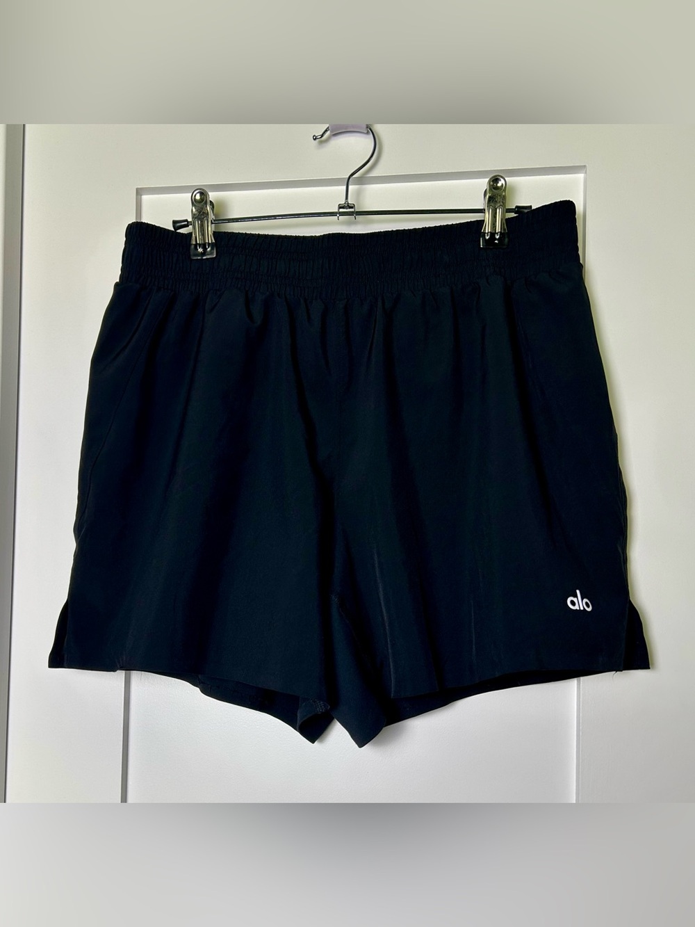 ALO Yoga Men’s Athletic Shorts Black Size Medium